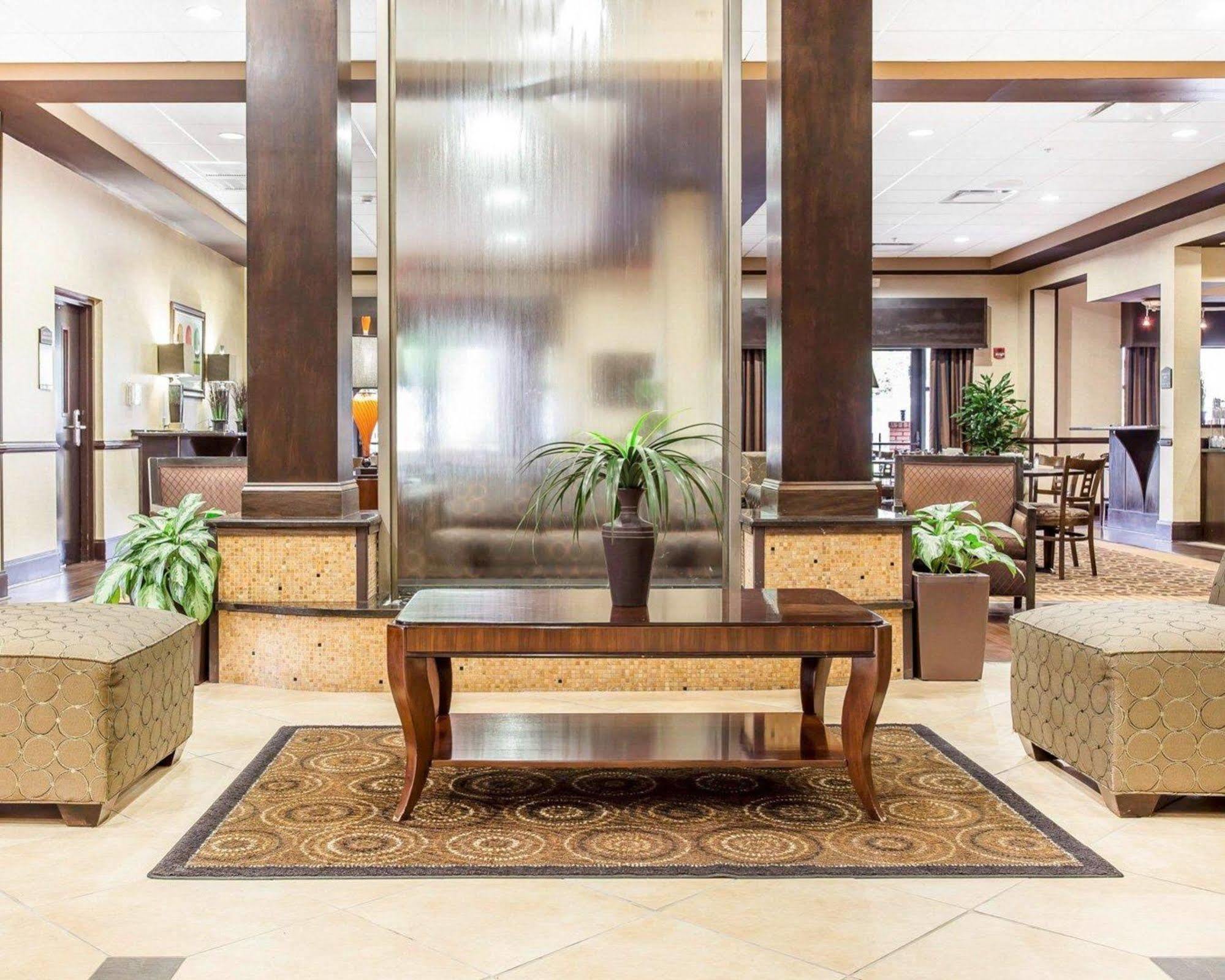 คอมฟอร์ต สวีท Hotel เล็กซิงตัน ภายนอก รูปภาพ