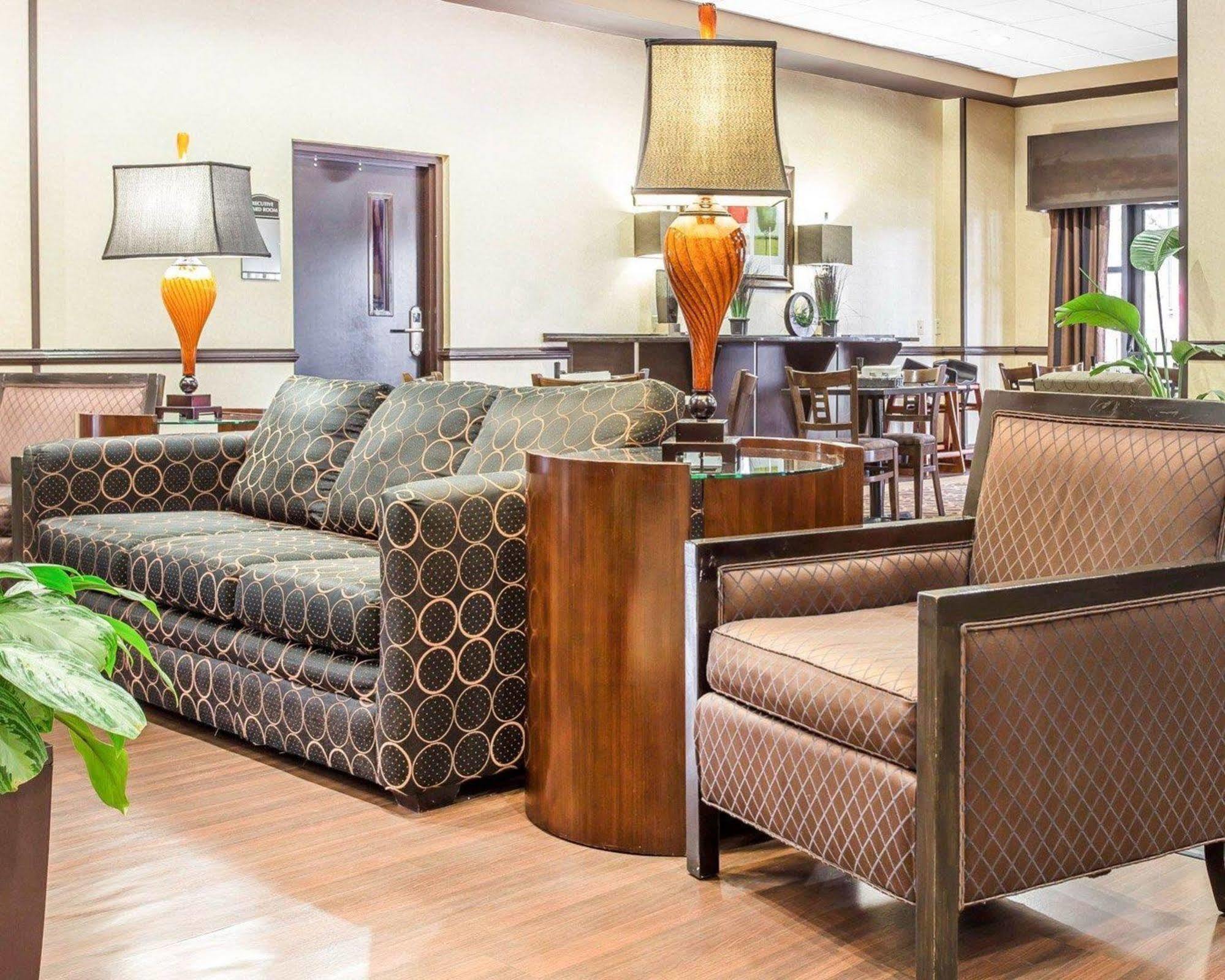 คอมฟอร์ต สวีท Hotel เล็กซิงตัน ภายนอก รูปภาพ